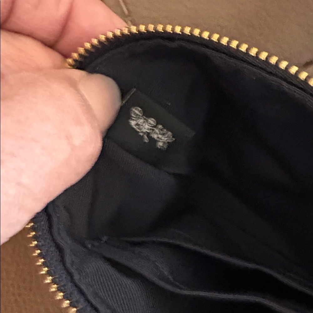 Coach Navy BLUE  Wristlet‎ - Picture 6 of 7